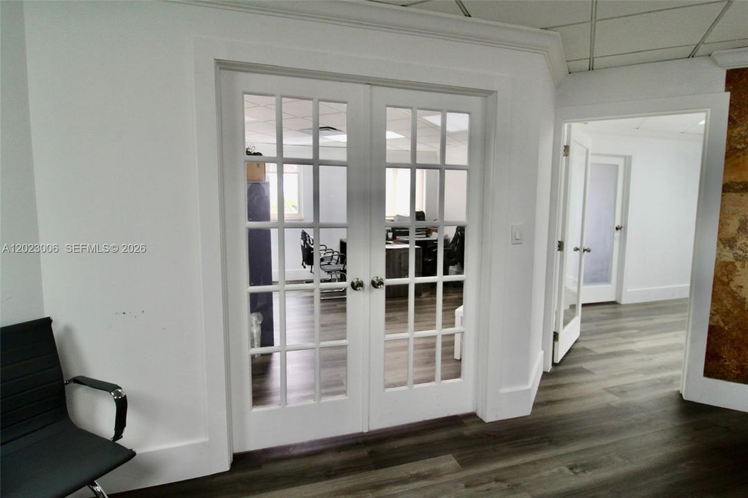 В аренду: $3,500 (0 спален, 0 ванн, 0 Квадратных фут)