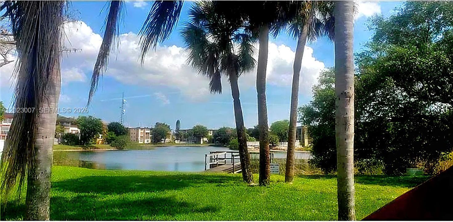 For Sale: $150,000 (2 beds, 2 baths, 1066 Square Feet)