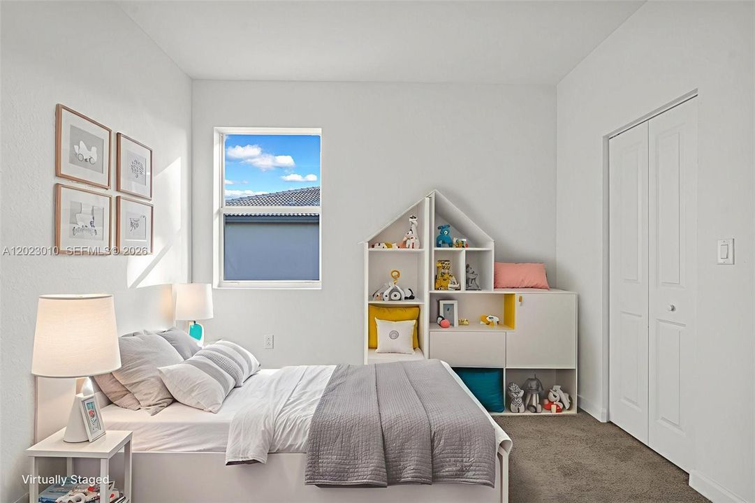 For Rent: $3,900 (4 beds, 3 baths, 2412 Square Feet)