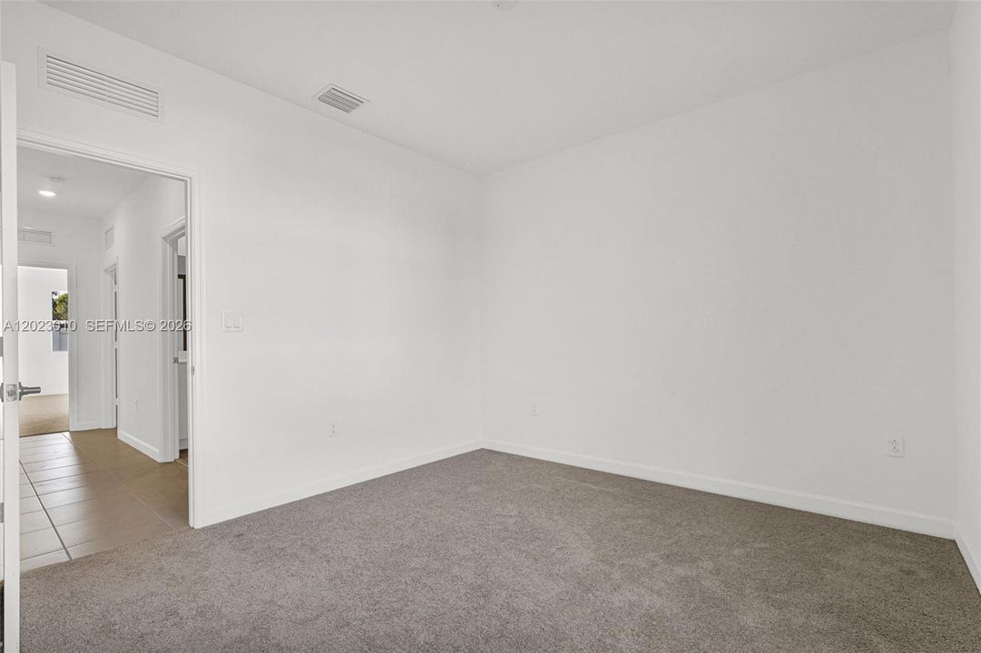 For Rent: $3,900 (4 beds, 3 baths, 2412 Square Feet)