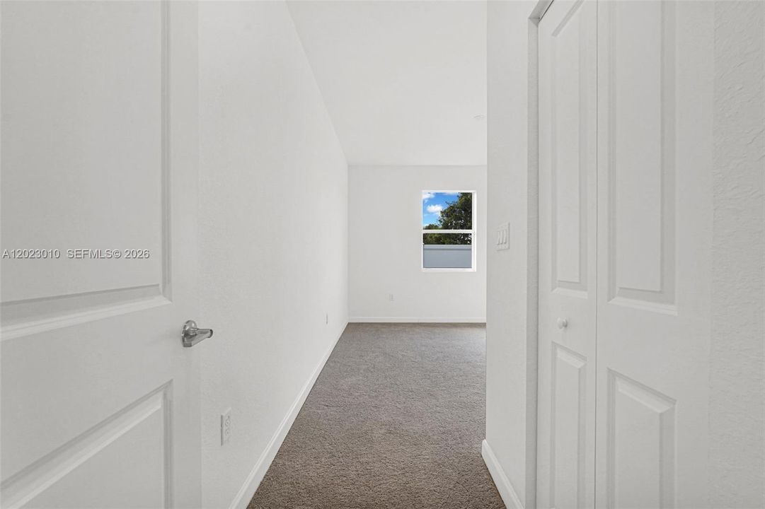 For Rent: $3,900 (4 beds, 3 baths, 2412 Square Feet)