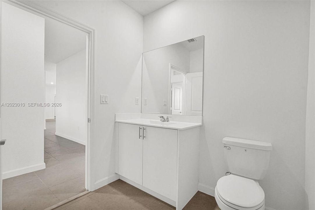 For Rent: $3,900 (4 beds, 3 baths, 2412 Square Feet)