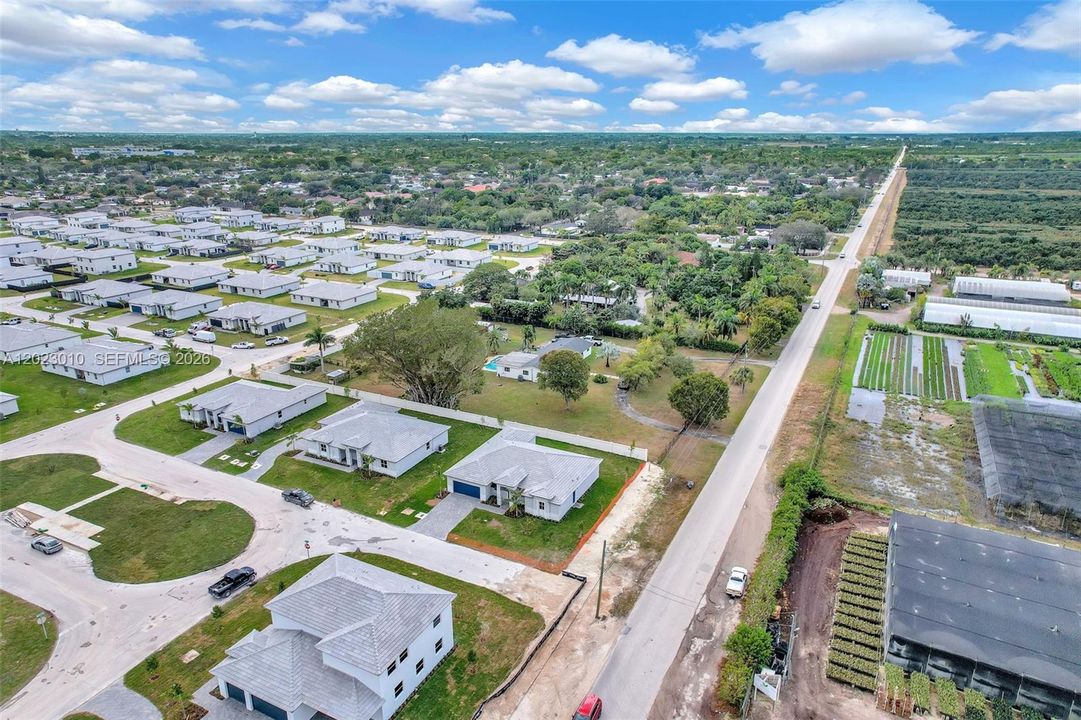 For Rent: $3,900 (4 beds, 3 baths, 2412 Square Feet)