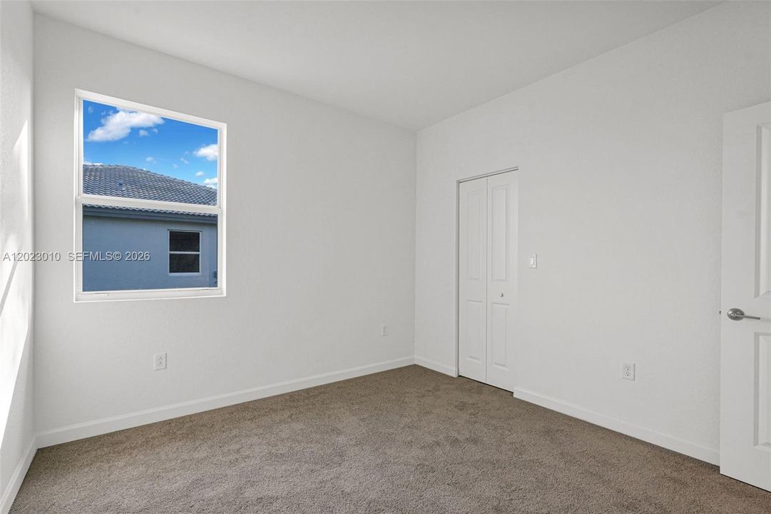 For Rent: $3,900 (4 beds, 3 baths, 2412 Square Feet)