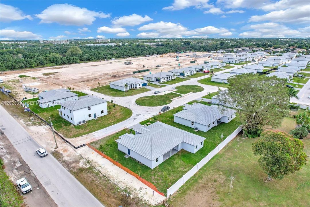 For Rent: $3,900 (4 beds, 3 baths, 2412 Square Feet)