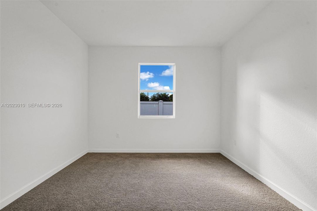 For Rent: $3,900 (4 beds, 3 baths, 2412 Square Feet)