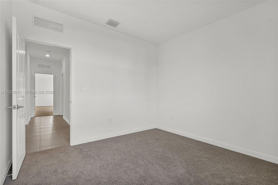 For Rent: $3,900 (4 beds, 3 baths, 2412 Square Feet)