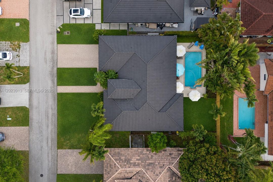 Activo con contrato: $750,000 (4 camas, 2 baños, 2166 Pies cuadrados)