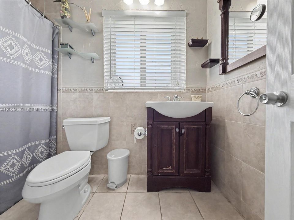 На продажу: $1,999,999 (3 спален, 2 ванн, 1191 Квадратных фут)