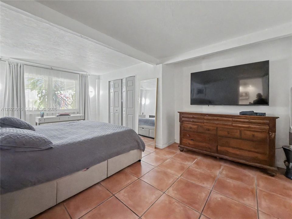 На продажу: $1,999,999 (3 спален, 2 ванн, 1191 Квадратных фут)
