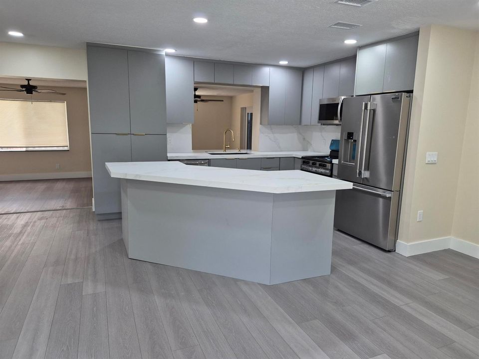 Sunrise Kitchen 4