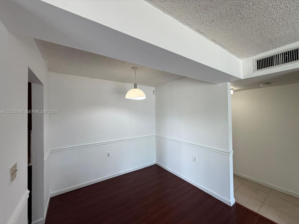 For Rent: $1,785 (1 beds, 1 baths, 648 Square Feet)