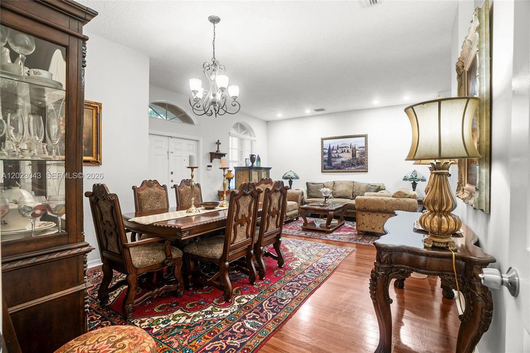 For Sale: $519,900 (3 beds, 2 baths, 1693 Square Feet)