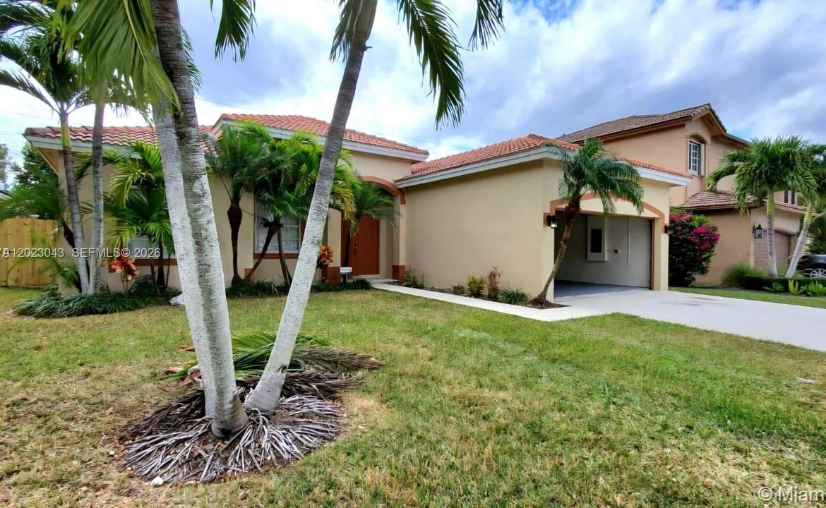 For Sale: $519,900 (3 beds, 2 baths, 1693 Square Feet)