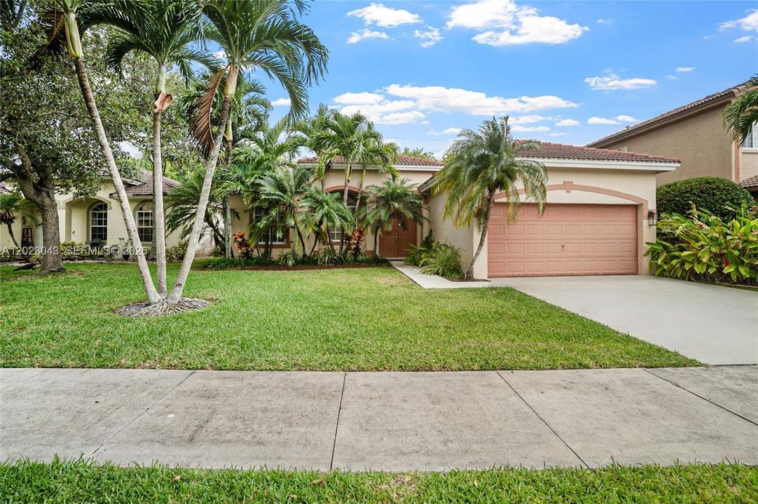 For Sale: $519,900 (3 beds, 2 baths, 1693 Square Feet)