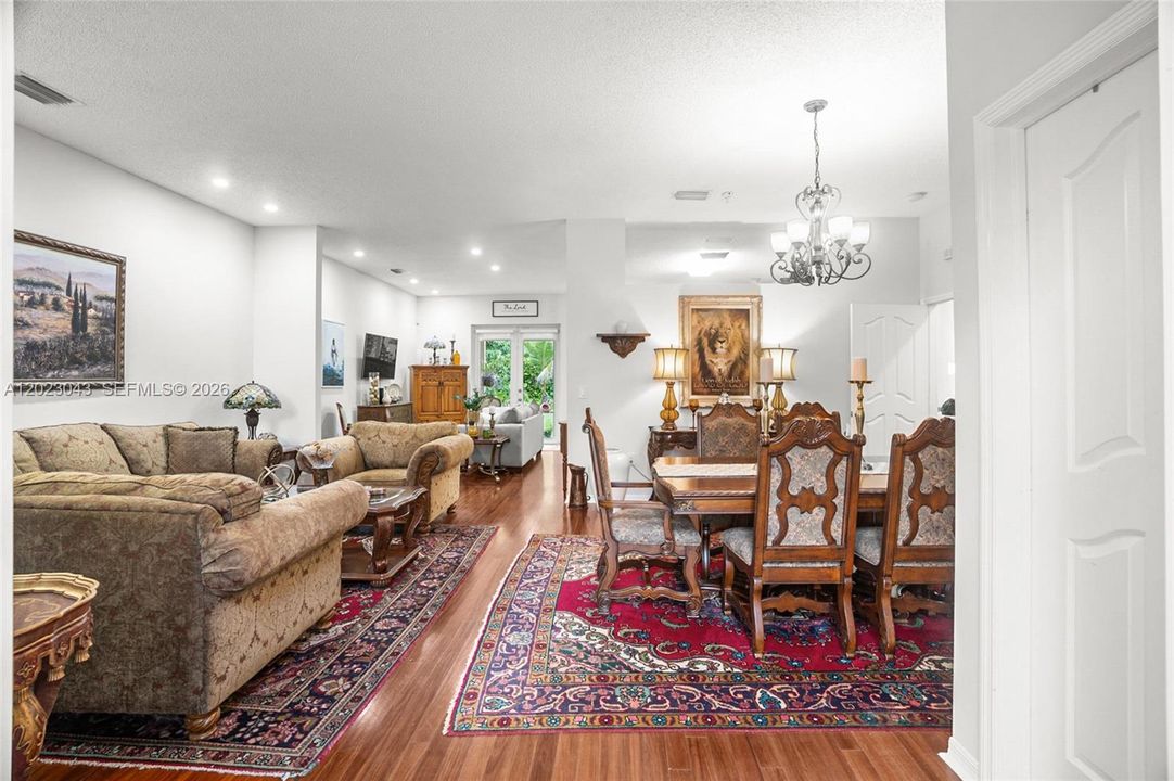For Sale: $519,900 (3 beds, 2 baths, 1693 Square Feet)