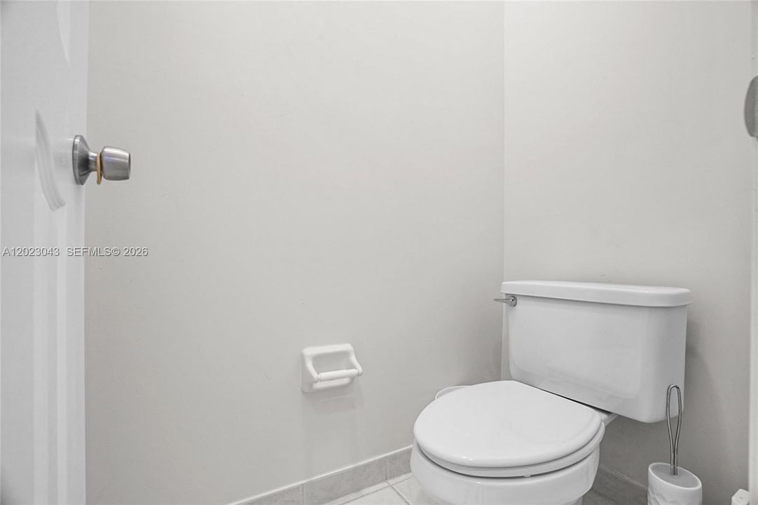 For Sale: $519,900 (3 beds, 2 baths, 1693 Square Feet)
