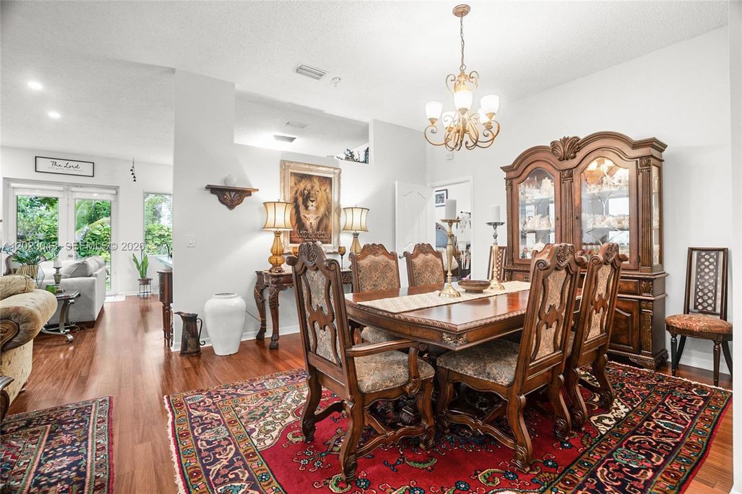 For Sale: $519,900 (3 beds, 2 baths, 1693 Square Feet)