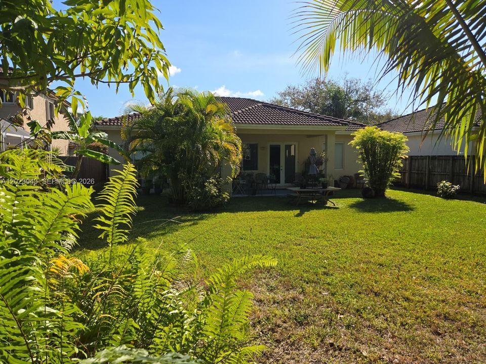 For Sale: $519,900 (3 beds, 2 baths, 1693 Square Feet)