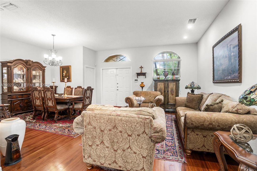 For Sale: $519,900 (3 beds, 2 baths, 1693 Square Feet)