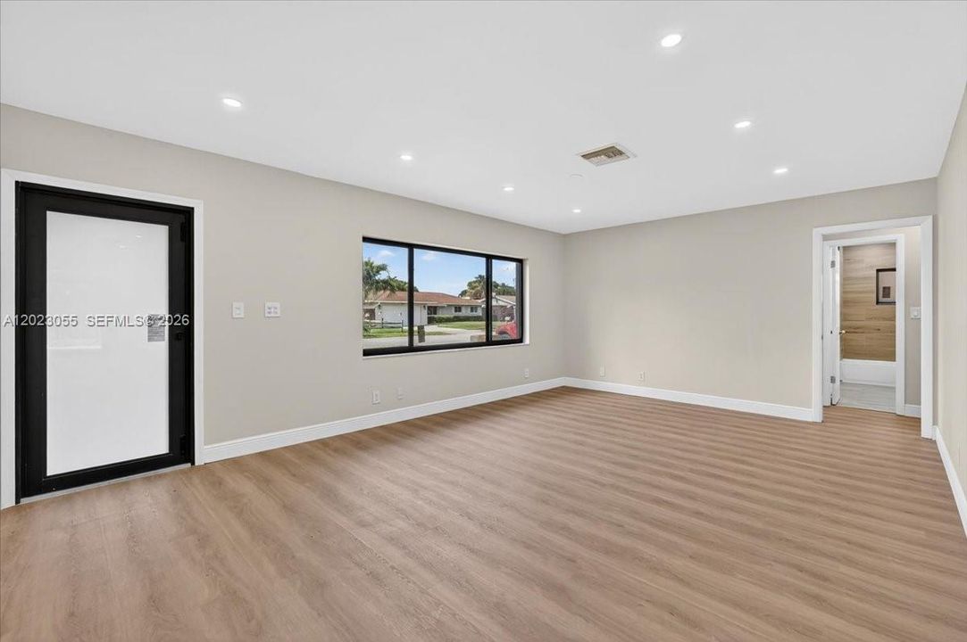 For Sale: $700,000 (4 beds, 2 baths, 2163 Square Feet)