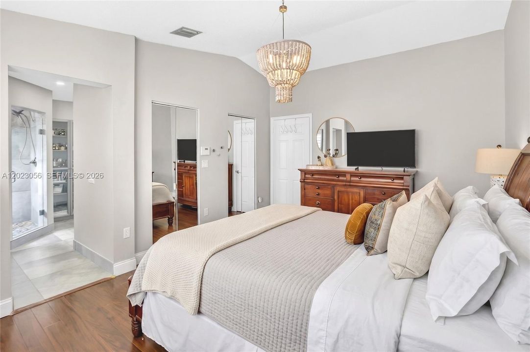 En Venta: $565,000 (3 camas, 2 baños, 1644 Pies cuadrados)