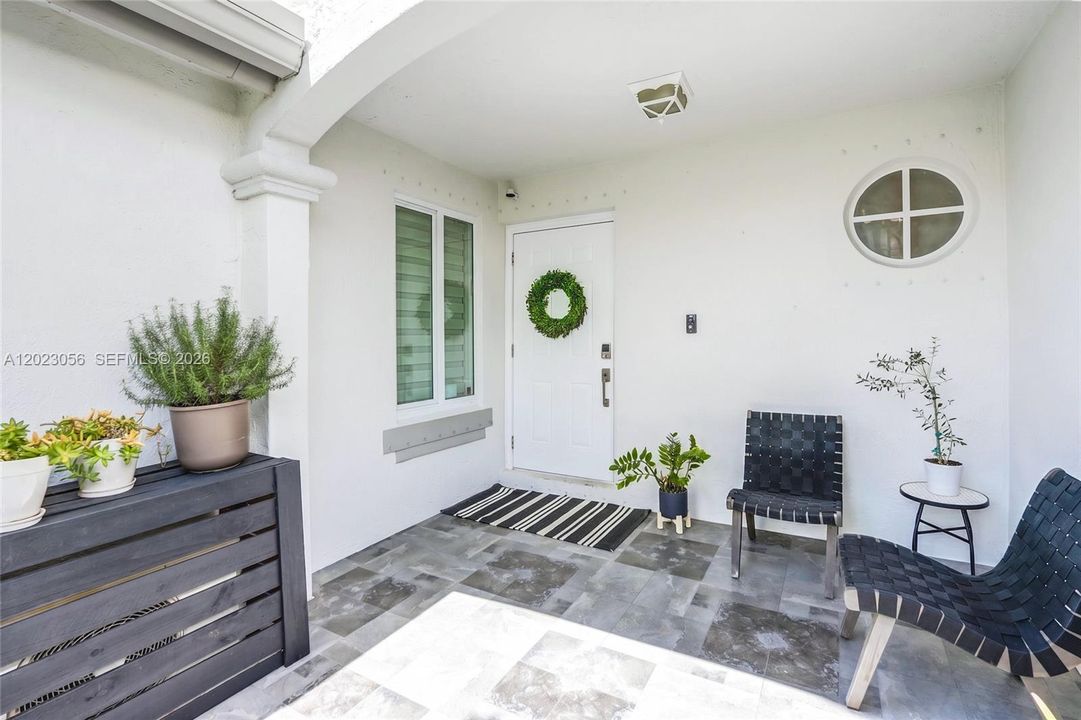 En Venta: $565,000 (3 camas, 2 baños, 1644 Pies cuadrados)
