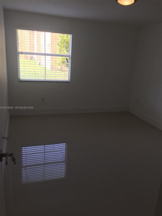 В аренду: $2,500 (2 спален, 2 ванн, 899 Квадратных фут)
