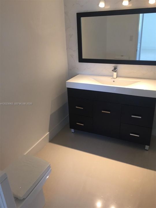 В аренду: $2,500 (2 спален, 2 ванн, 899 Квадратных фут)