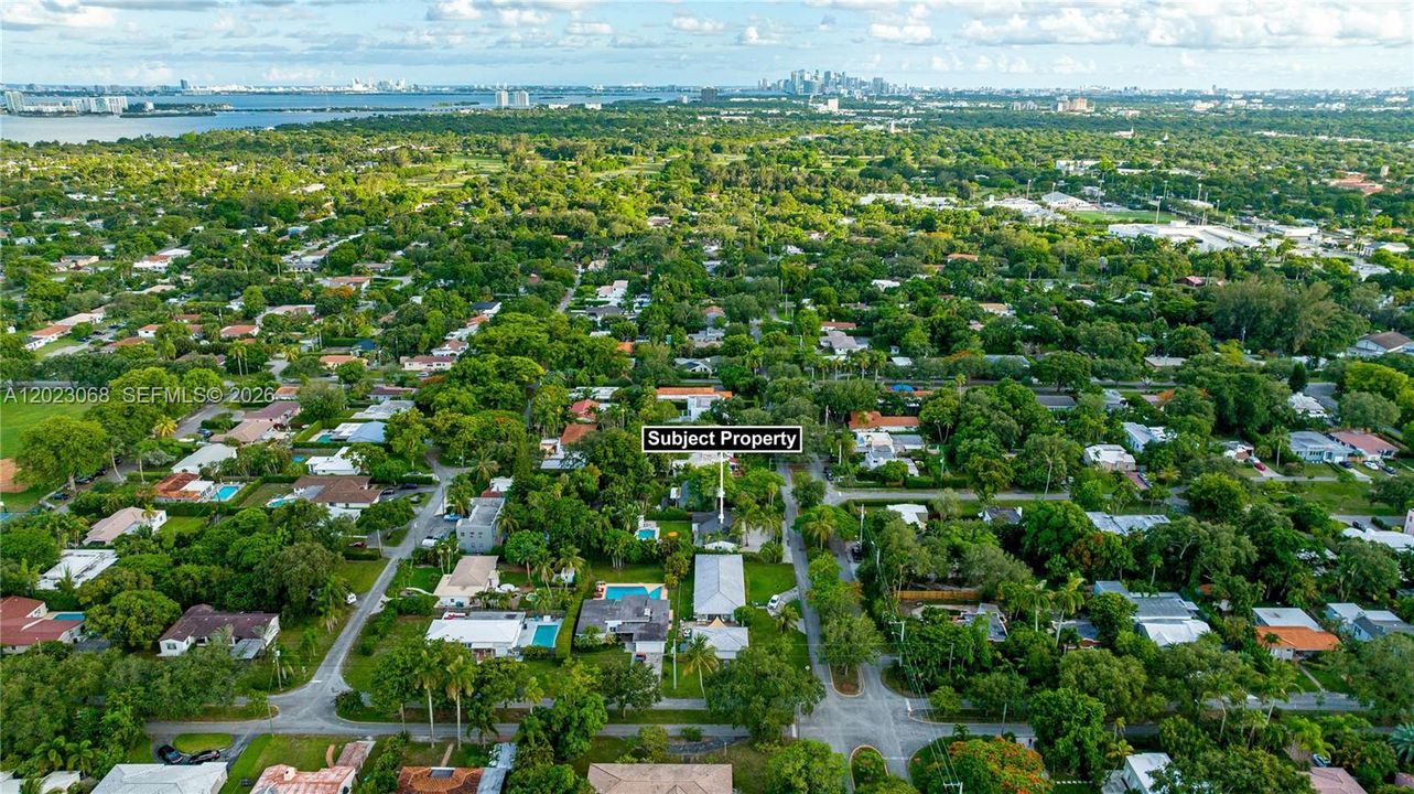En Venta: $1,275,000 (3 camas, 3 baños, 1438 Pies cuadrados)