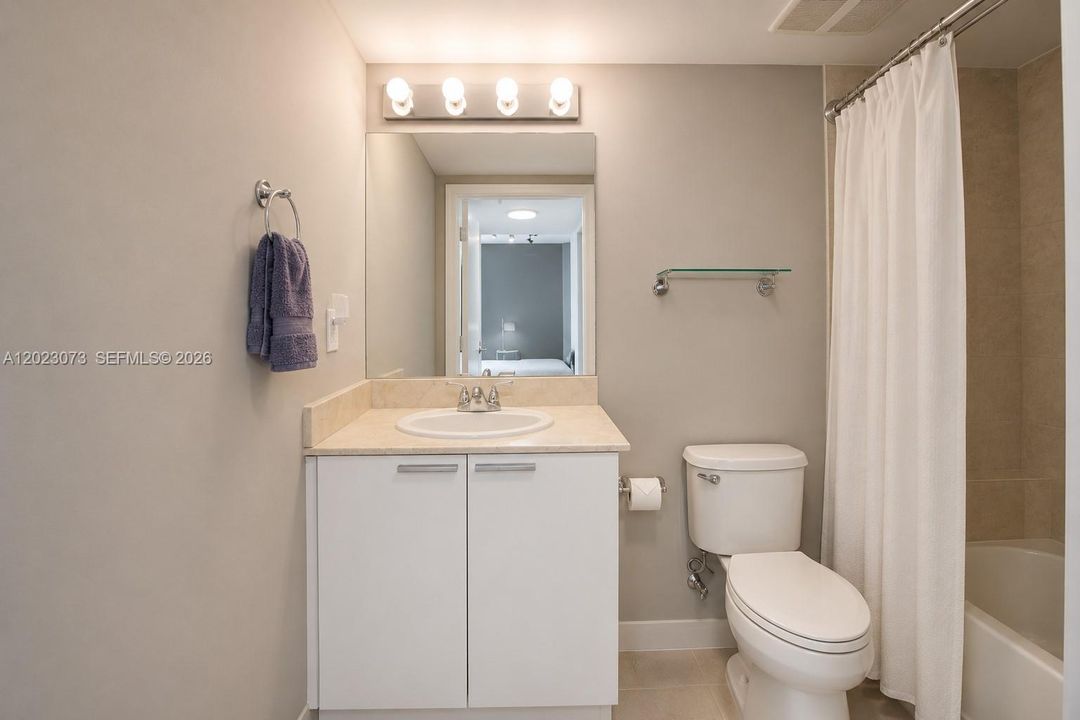 For Sale: $1,200,000 (2 beds, 2 baths, 1637 Square Feet)