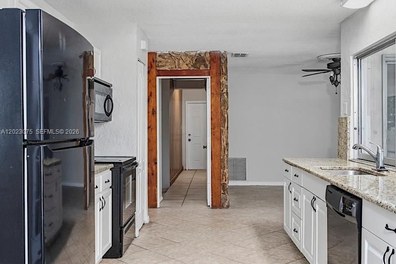 For Rent: $4,600 (4 beds, 2 baths, 2339 Square Feet)