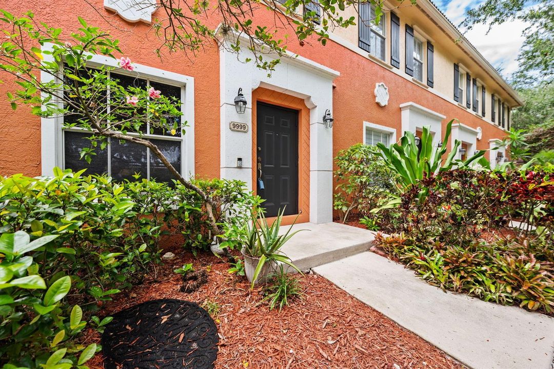 2-web-or-mls-9999-sw-26th-ct