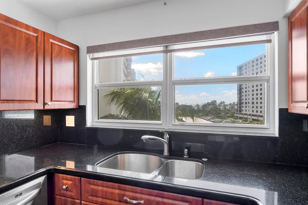 3310 S Ocean Blvd u528_003