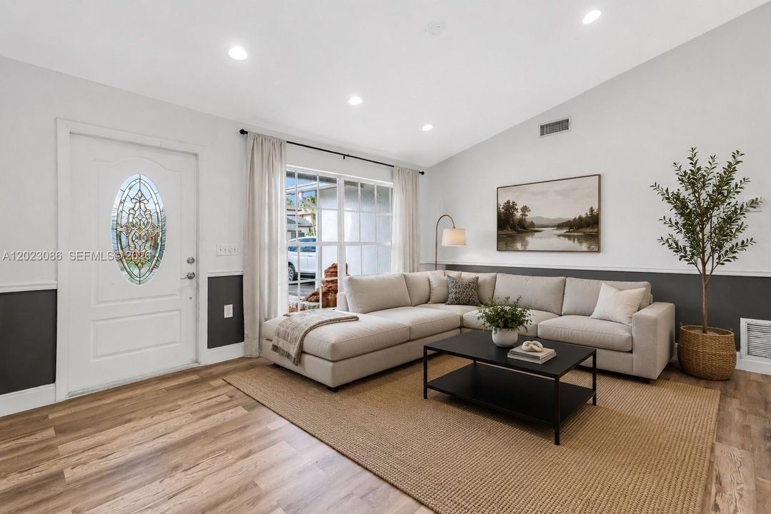 For Sale: $464,500 (3 beds, 2 baths, 1833 Square Feet)