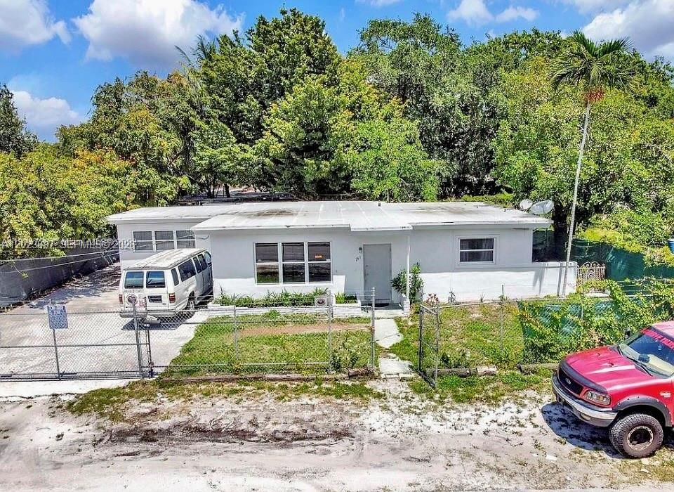 En Venta: $1,290,000 (3 camas, 2 baños, 1228 Pies cuadrados)