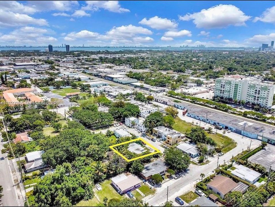 En Venta: $1,290,000 (3 camas, 2 baños, 1228 Pies cuadrados)