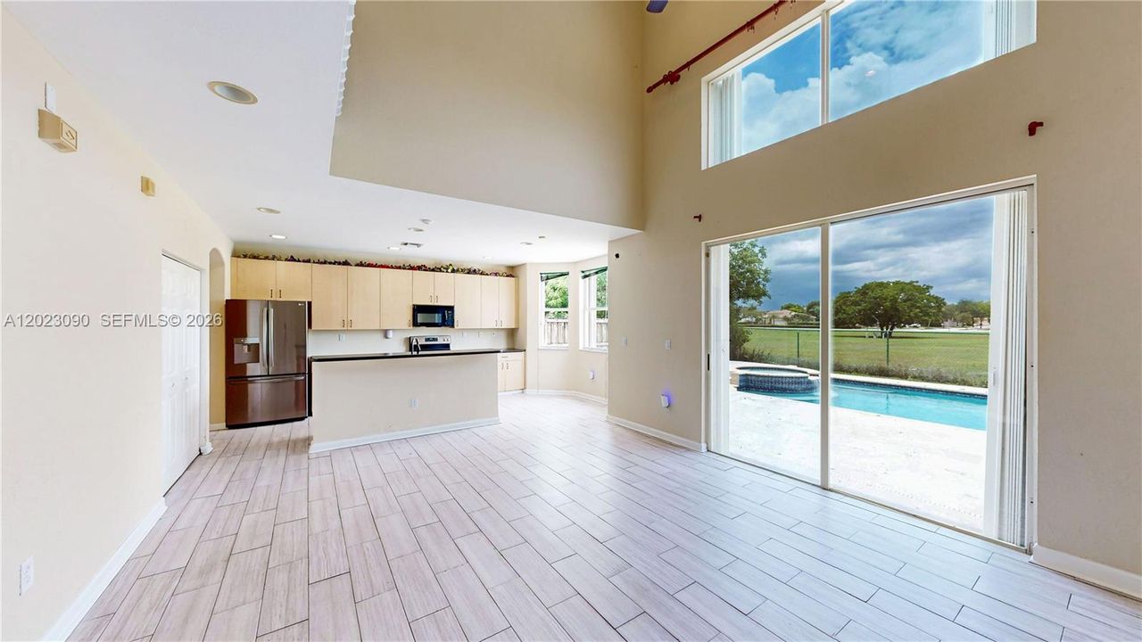 For Sale: $575,000 (4 beds, 3 baths, 2786 Square Feet)