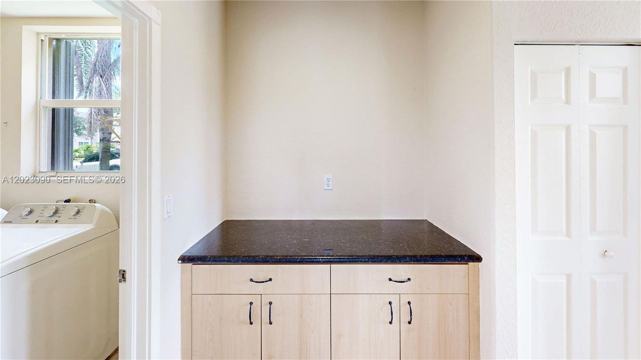 For Sale: $575,000 (4 beds, 3 baths, 2786 Square Feet)