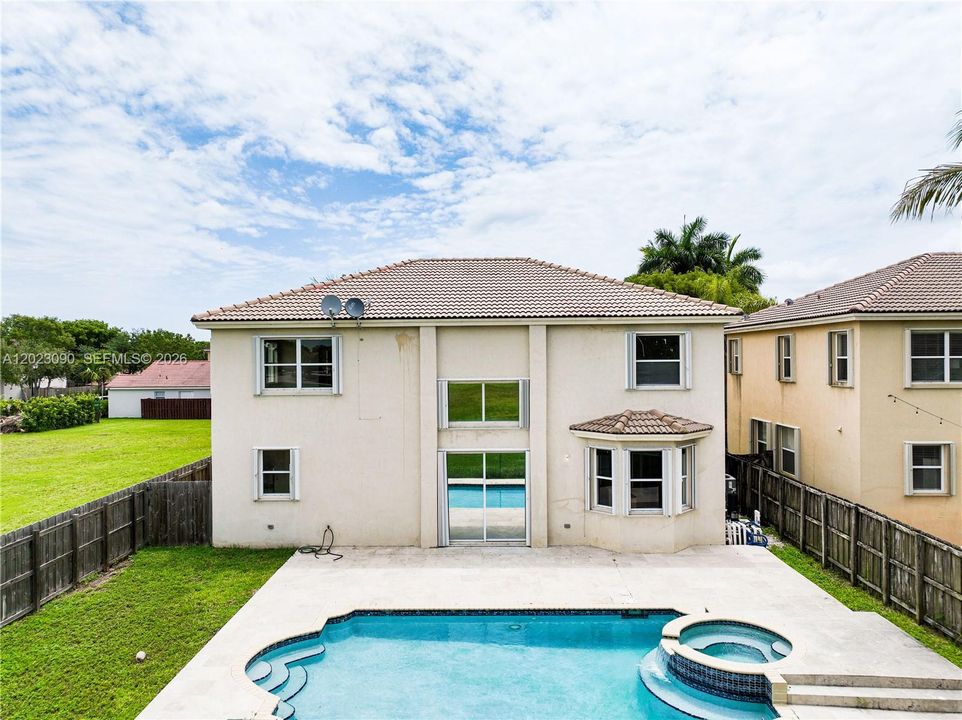 For Sale: $575,000 (4 beds, 3 baths, 2786 Square Feet)