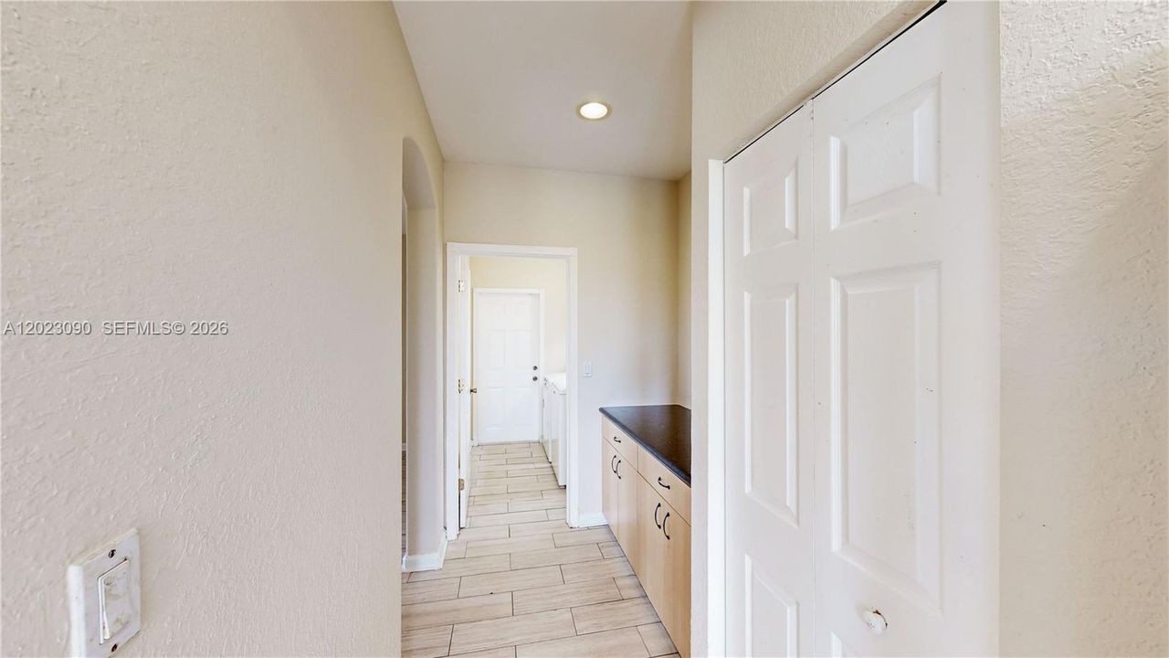 For Sale: $575,000 (4 beds, 3 baths, 2786 Square Feet)