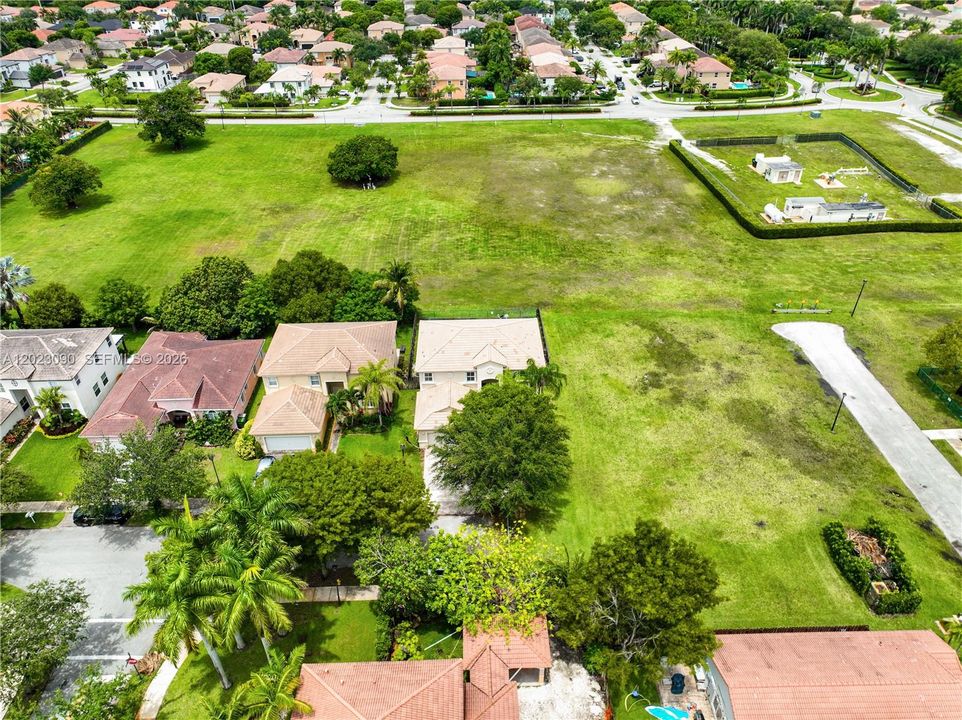 For Sale: $575,000 (4 beds, 3 baths, 2786 Square Feet)