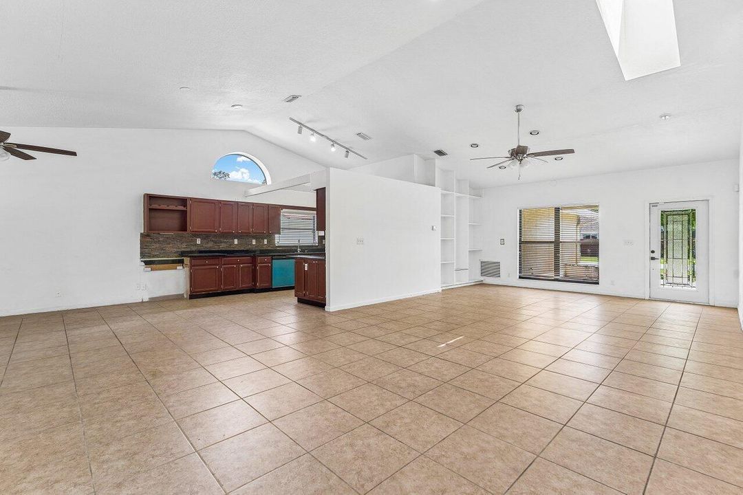 005-14616AutumnAvenue-Wellington-FL-3341