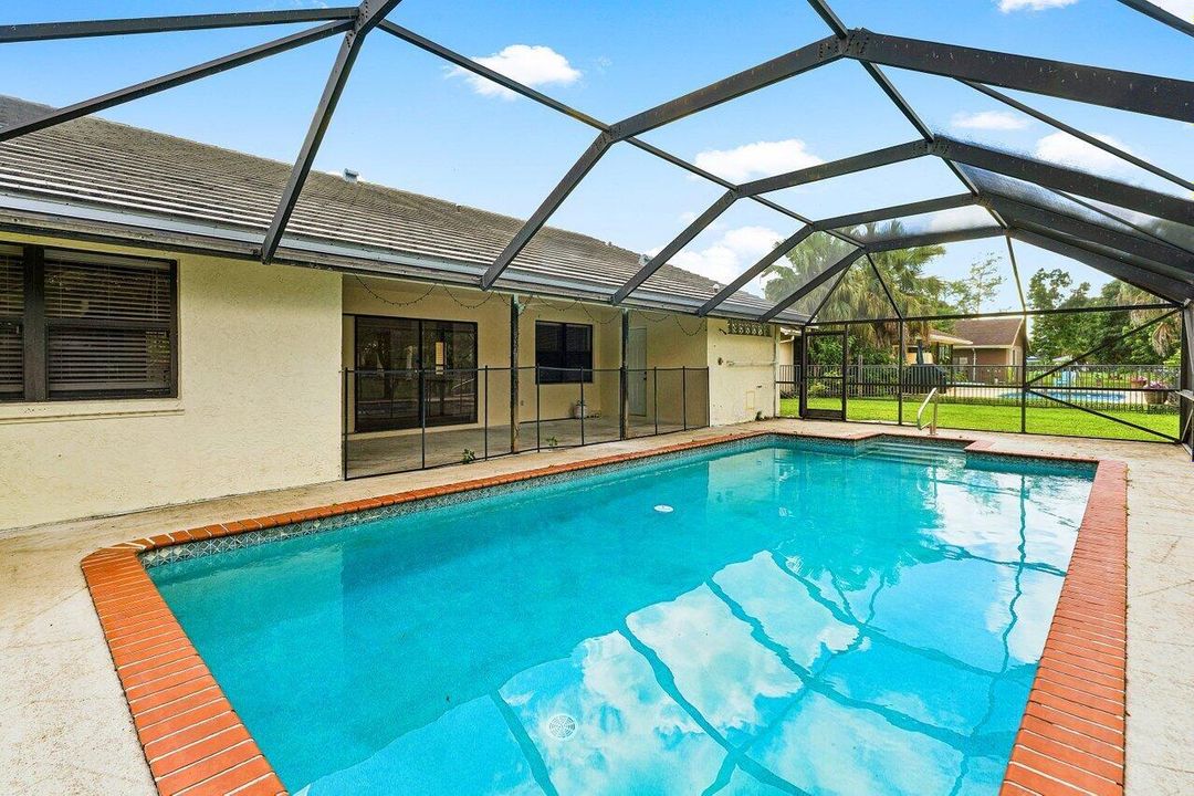 032-14616AutumnAvenue-Wellington-FL-3341