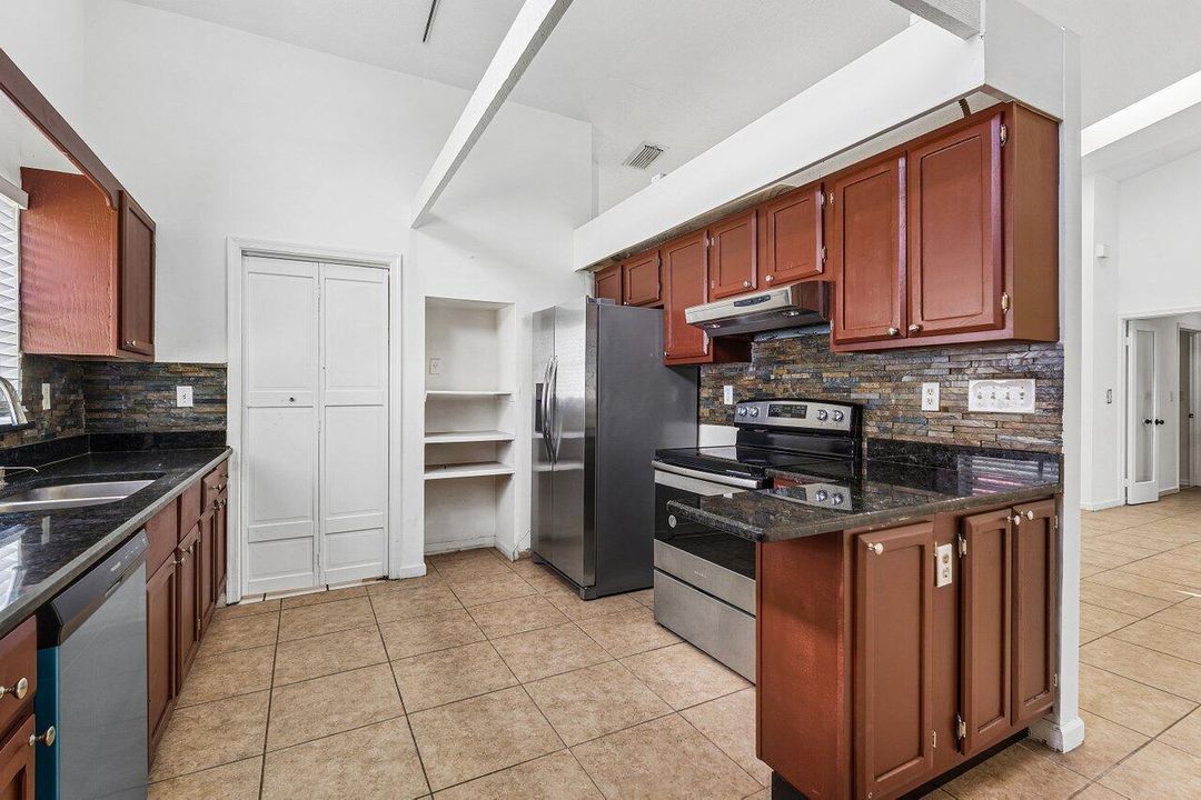 011-14616AutumnAvenue-Wellington-FL-3341