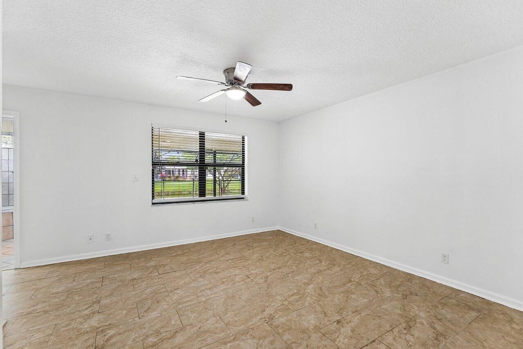 018-14616AutumnAvenue-Wellington-FL-3341
