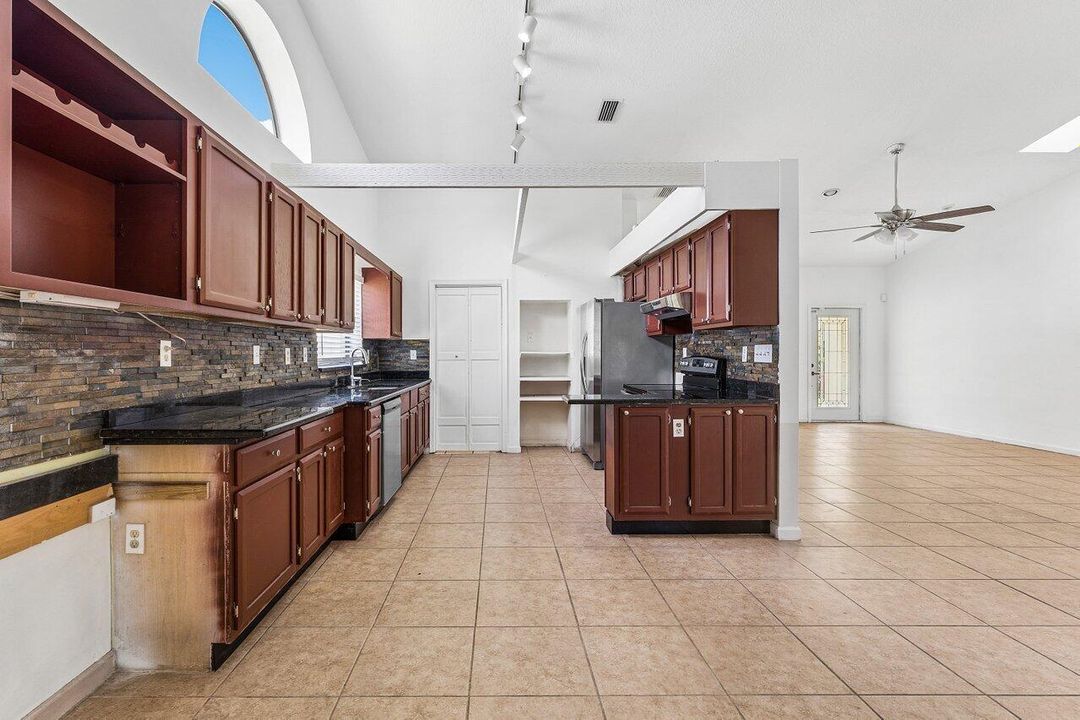 010-14616AutumnAvenue-Wellington-FL-3341