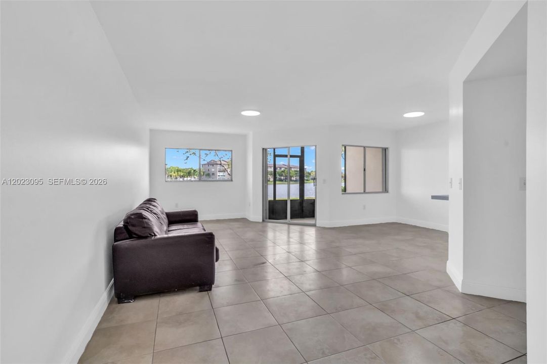 En Venta: $175,000 (1 camas, 1 baños, 1056 Pies cuadrados)