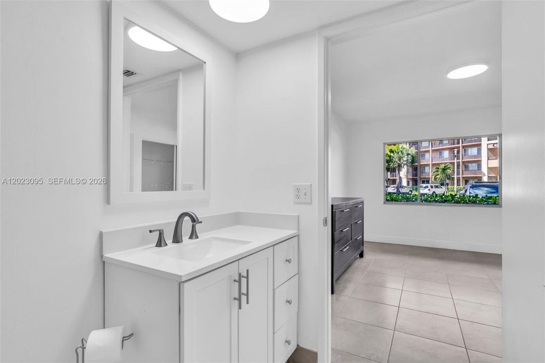 En Venta: $175,000 (1 camas, 1 baños, 1056 Pies cuadrados)