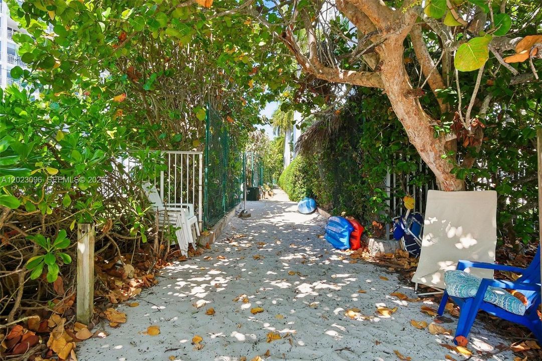 En Venta: $1,895,000 (2 camas, 3 baños, 1404 Pies cuadrados)